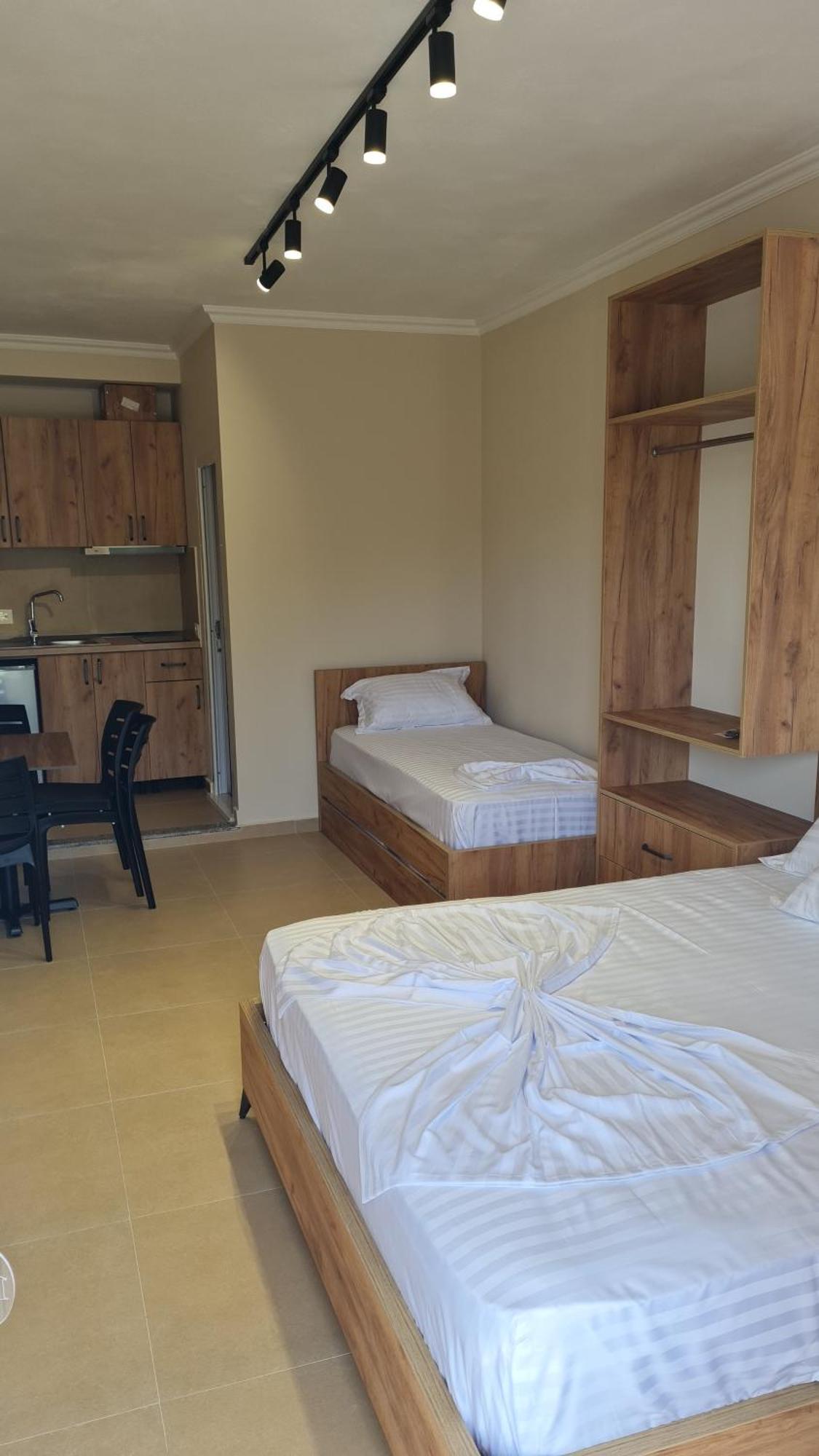 Sol Apartments Gjiri Lalzit Dıraç Dış mekan fotoğraf