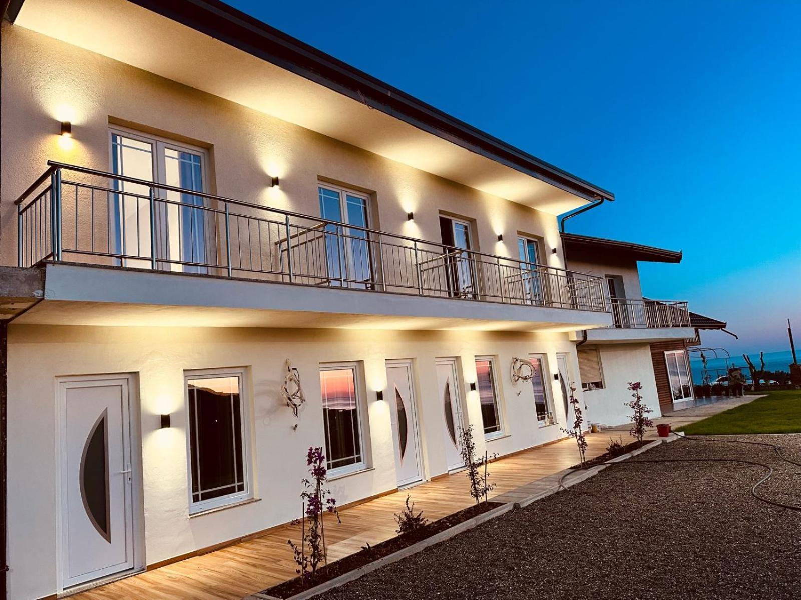 Sol Apartments Gjiri Lalzit Dıraç Dış mekan fotoğraf