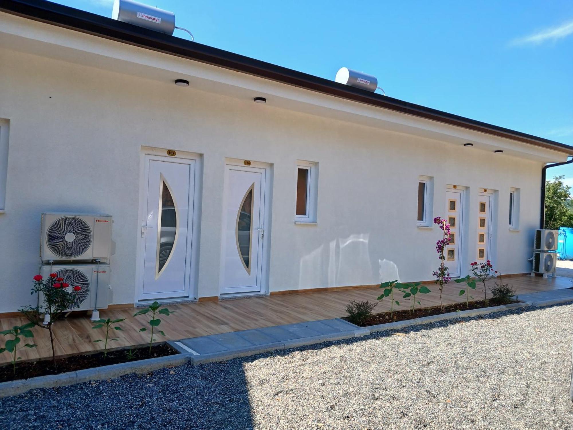 Sol Apartments Gjiri Lalzit Dıraç Dış mekan fotoğraf