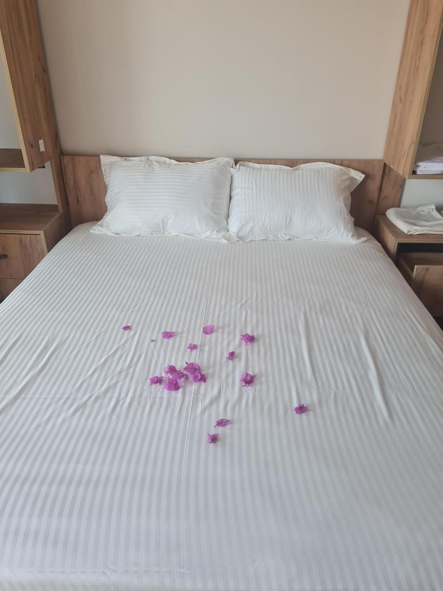 Sol Apartments Gjiri Lalzit Dıraç Dış mekan fotoğraf